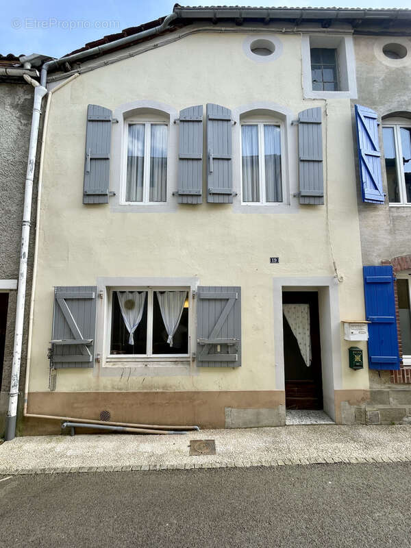 Maison à VIC-EN-BIGORRE