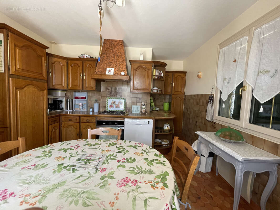 Maison à SAINT-JEAN-DE-LA-MOTTE