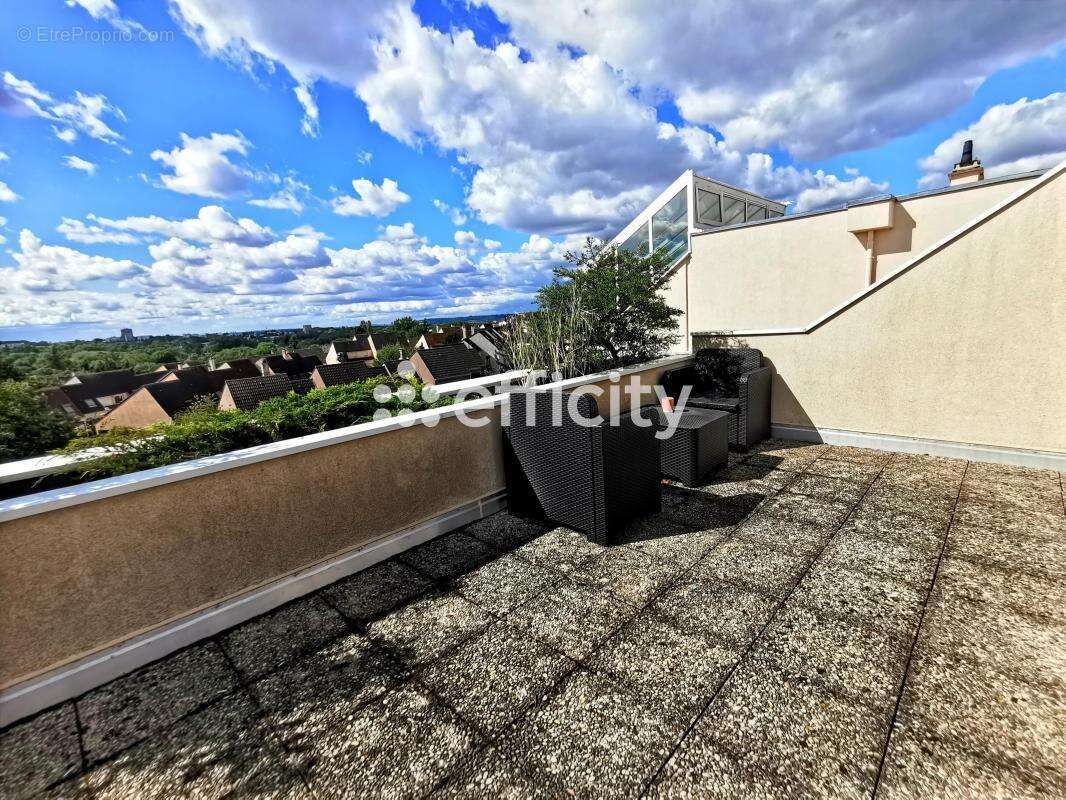 Appartement à TORCY