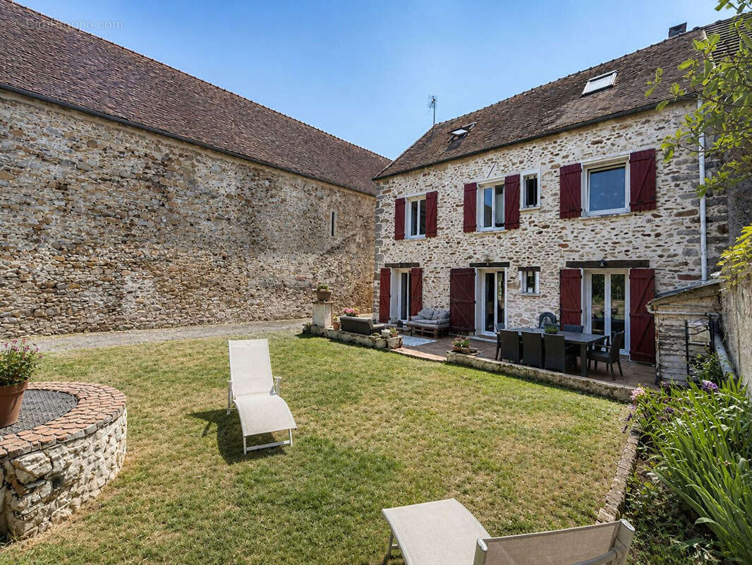 Maison à BREAU