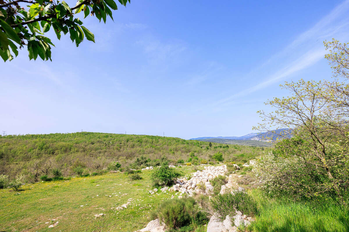 Maison à SAINT-VALLIER-DE-THIEY