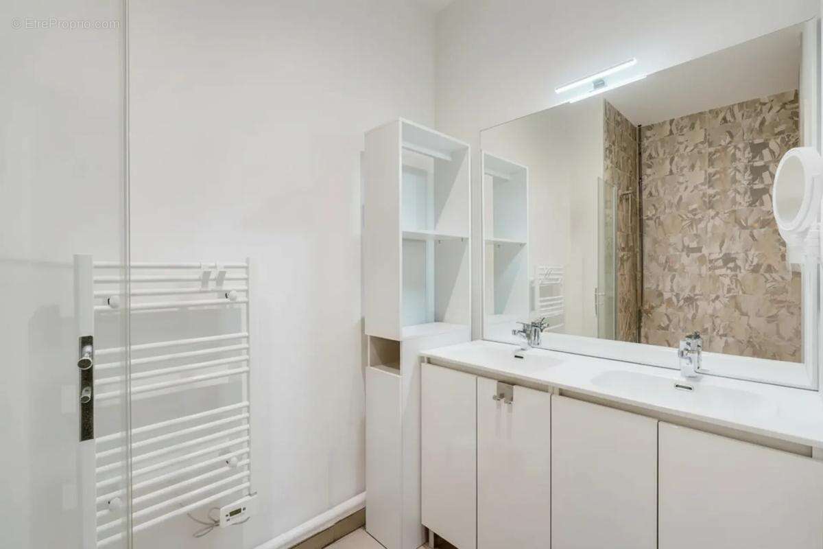 Appartement à CRAPONNE