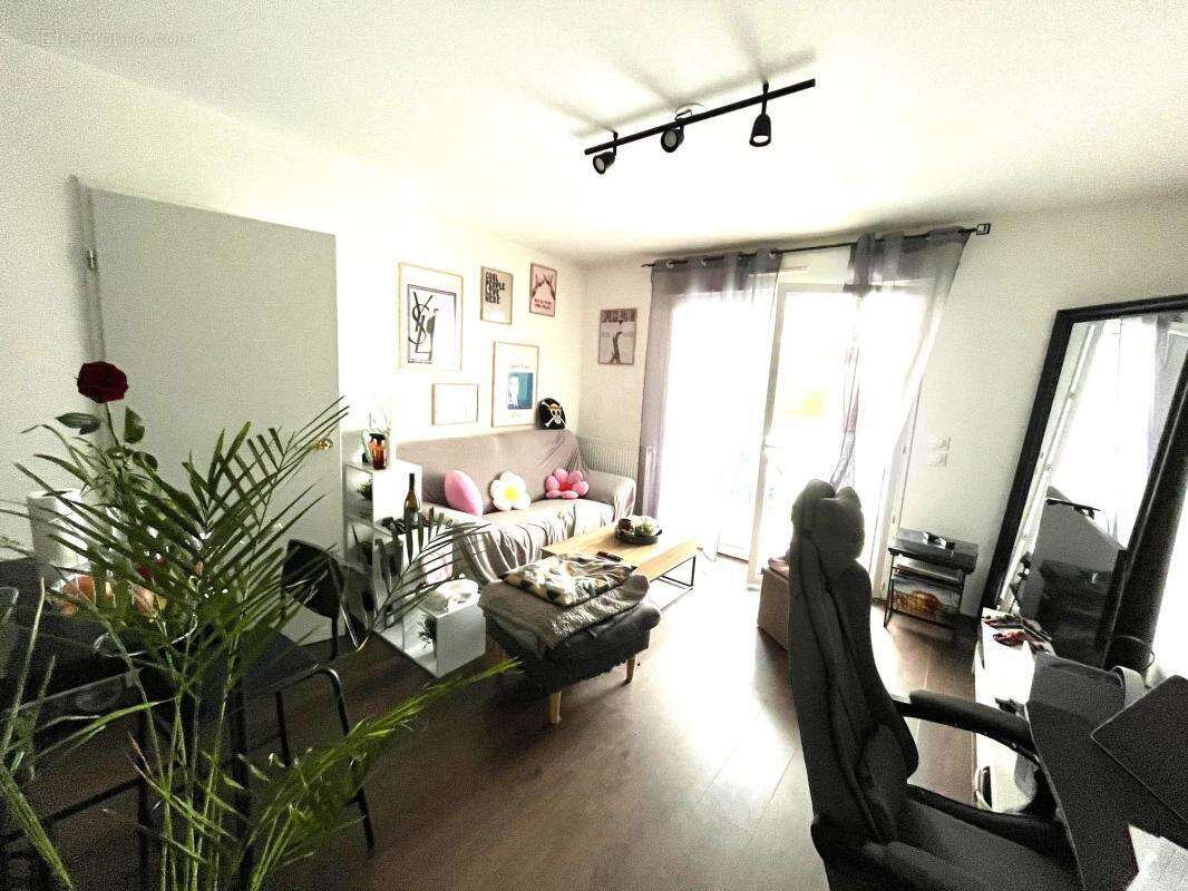 Appartement à MONDEVILLE