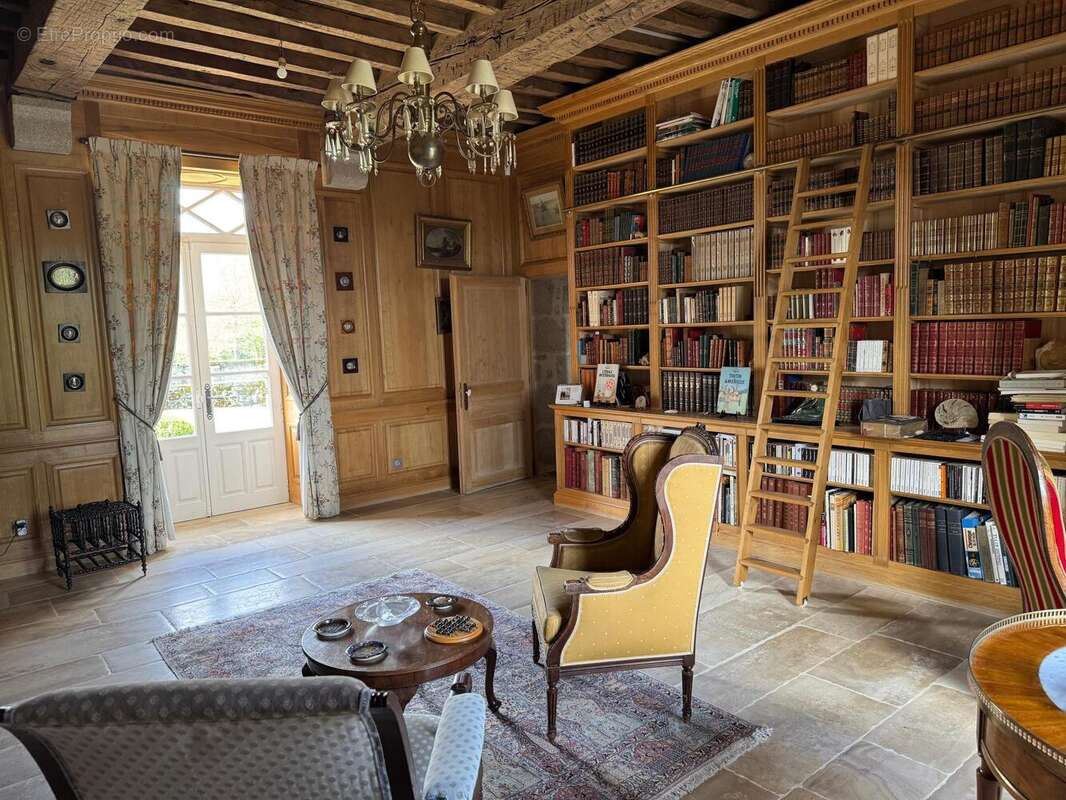 Photo 8 - Maison à LA CHAPELLE-MONTBRANDEIX