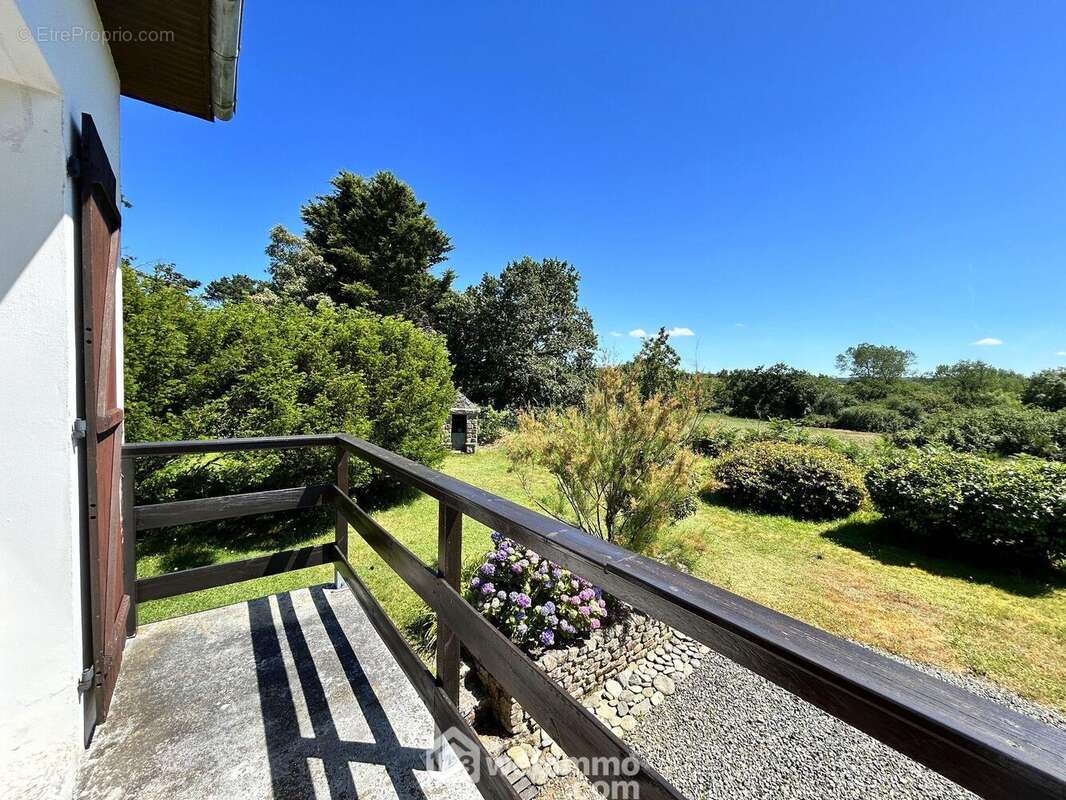 Maison 130 m² à Tredrez-Locquemeau  - photo 4