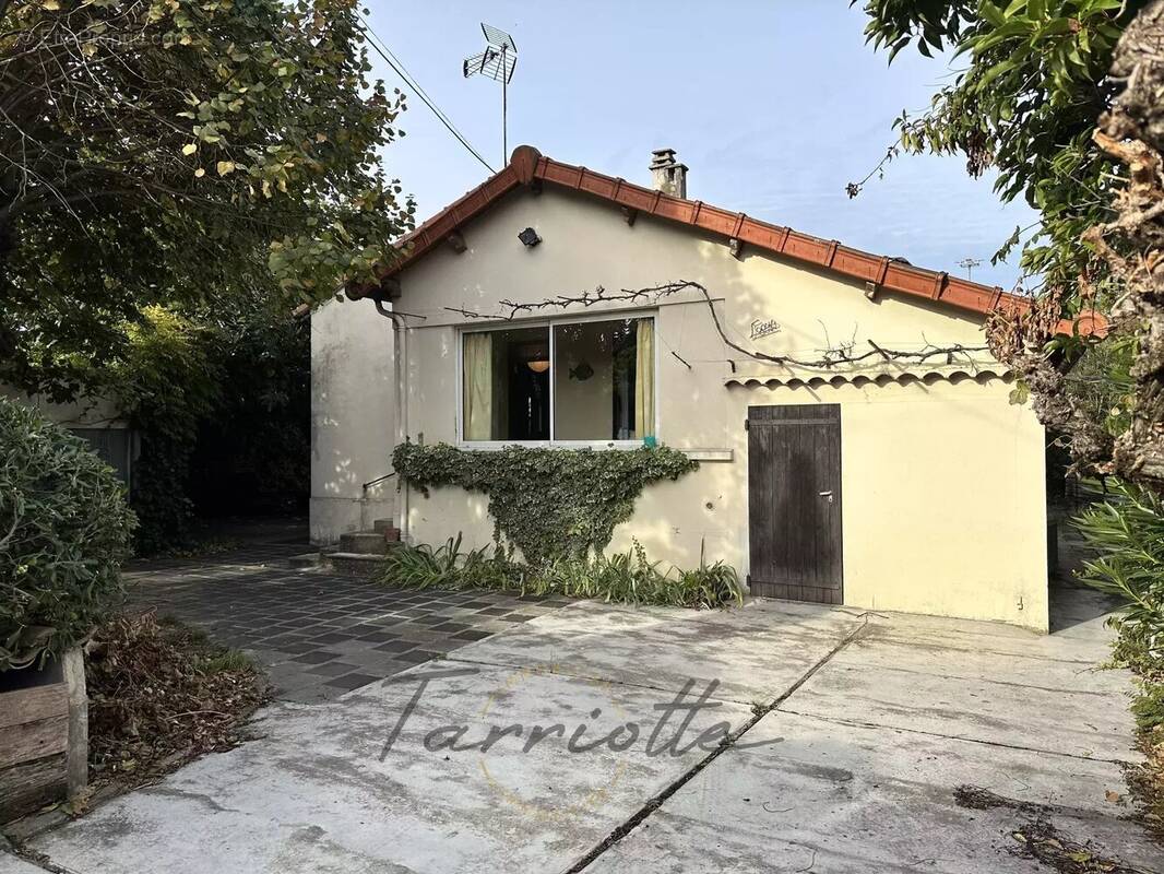 Maison à MONTELIMAR