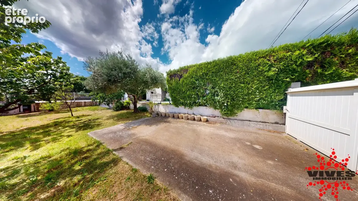 Opportunité Rare : Villa de Plain-Pied avec T3 Indépendant & Accès Camping-Car - photo 11