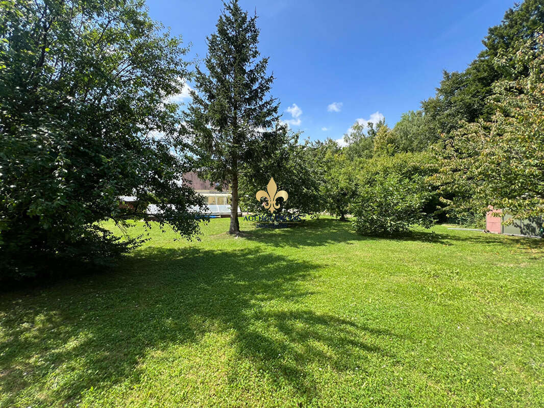 PROCHE CHANTILLY - Maison 5 pièces 138 m² avec jardin et piscine - photo 13