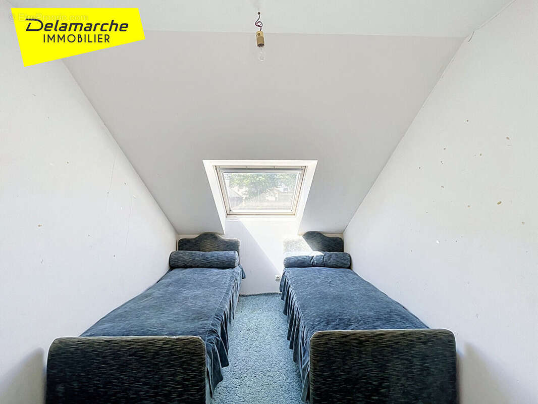 Maison  6 pièces , 4 chambres , terrain à vendre à La Lucerne d'Outremer (50320) - photo 8