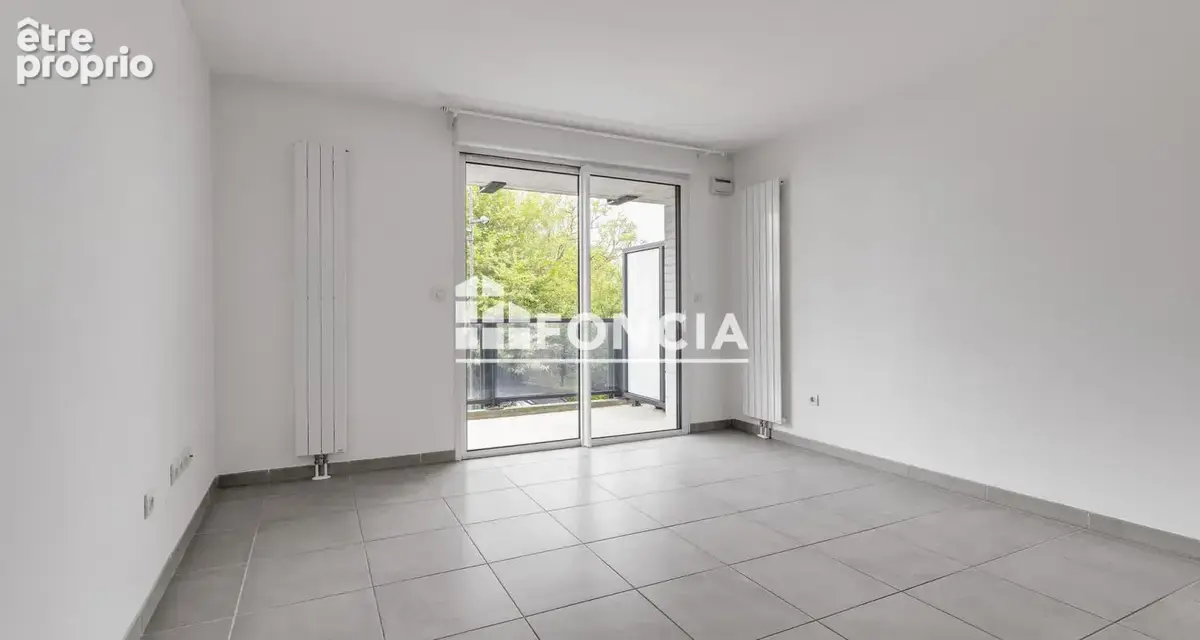 CROISEE LAROCHE - type 2 avec balcon et parking - photo 8