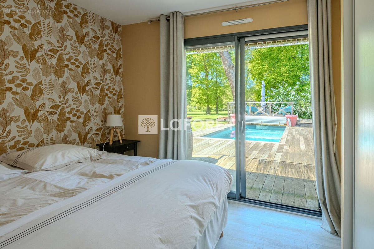 Maison à SAINT-JULIEN-EN-BORN