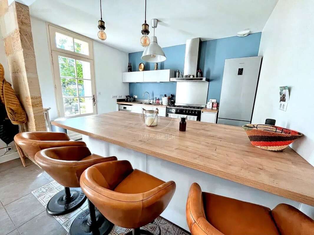 Maison à SAINT-EMILION