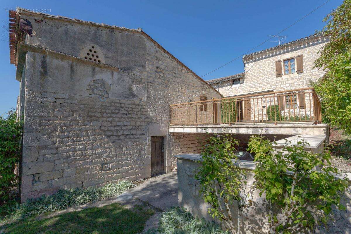 Maison à VILLENEUVE-SUR-VERE