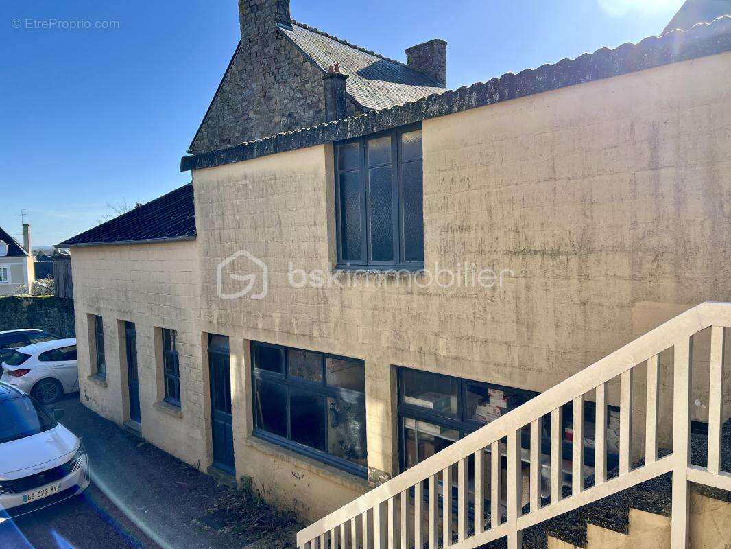 Maison à BAZOUGES-LA-PEROUSE
