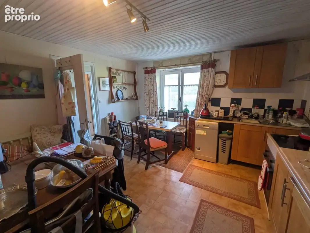 Silfiac jolie maison de bourg à rénover de 75m² environ de 3 pi7ces sans jardin - photo 3