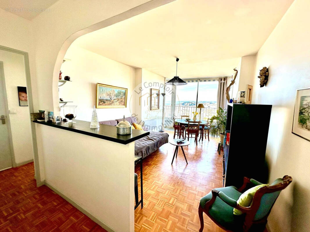 Appartement à MARSEILLE-9E