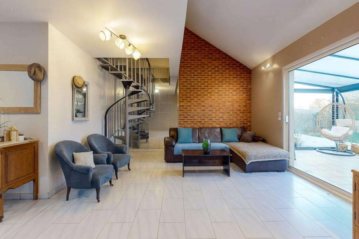 Maison à PERPEZAC-LE-NOIR