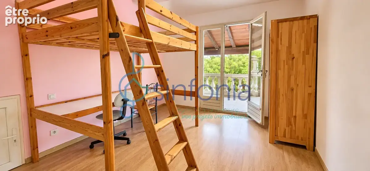 À 6 km d’Uzès  Villa familiale de 155 m2, 4 chambres, jardin arboré et piscine - photo 12