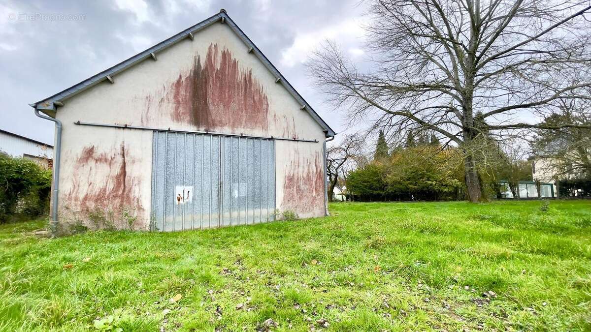 Photo 5 - Commerce à CHATILLON-SUR-COLMONT