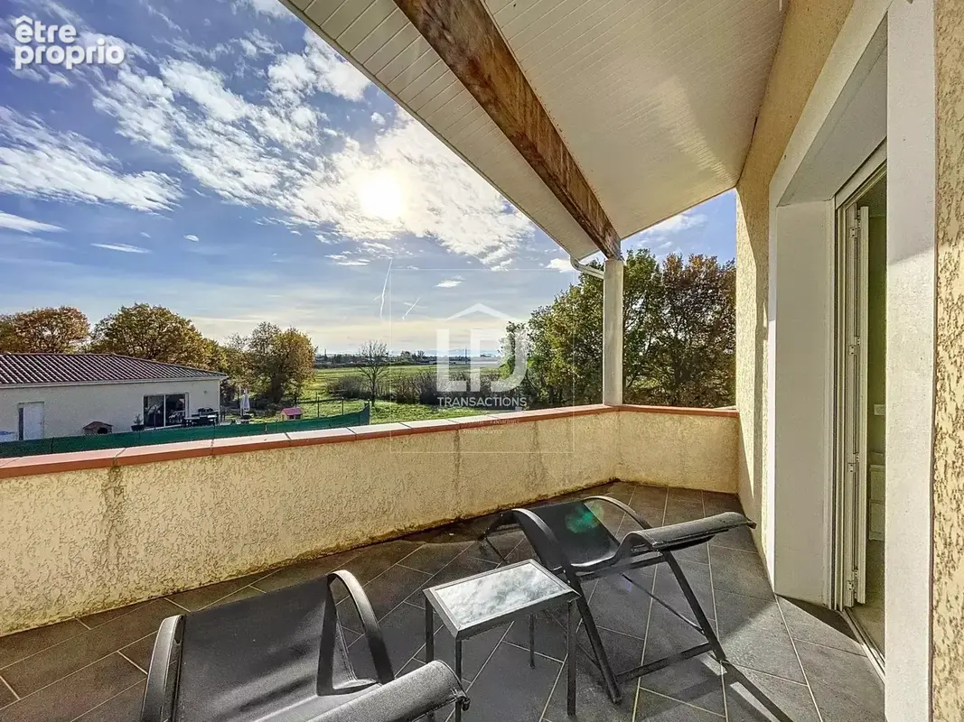 Maison 6 pièces de 171 m² sur une parcelle de 1 000 m² - vue Pyrénées - photo 8