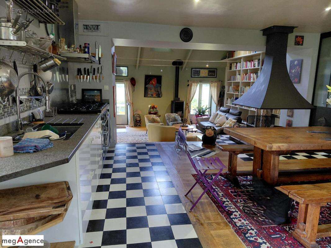 Maison à LA VICOMTE-SUR-RANCE