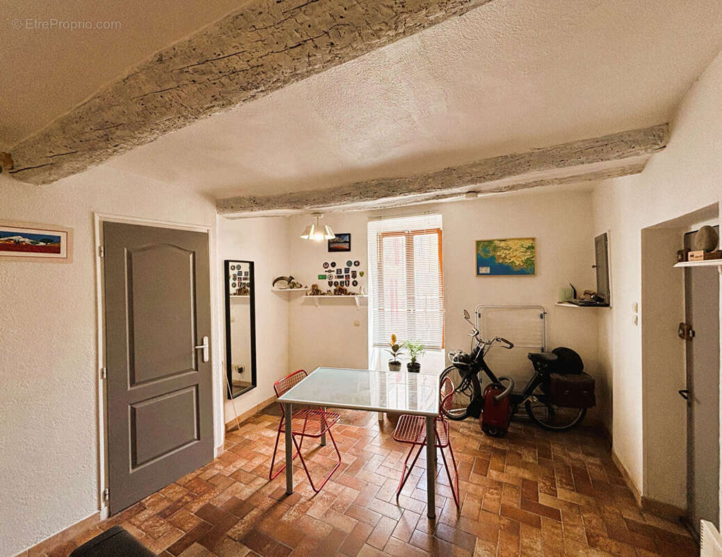 Appartement à PUYLOUBIER