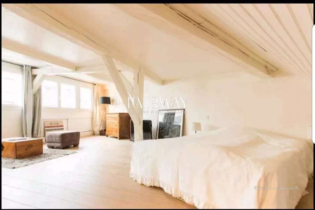 Appartement à PARIS-16E