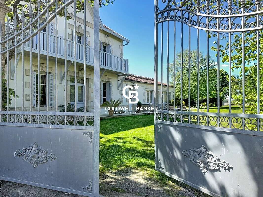 Maison à MORTAGNE-SUR-GIRONDE