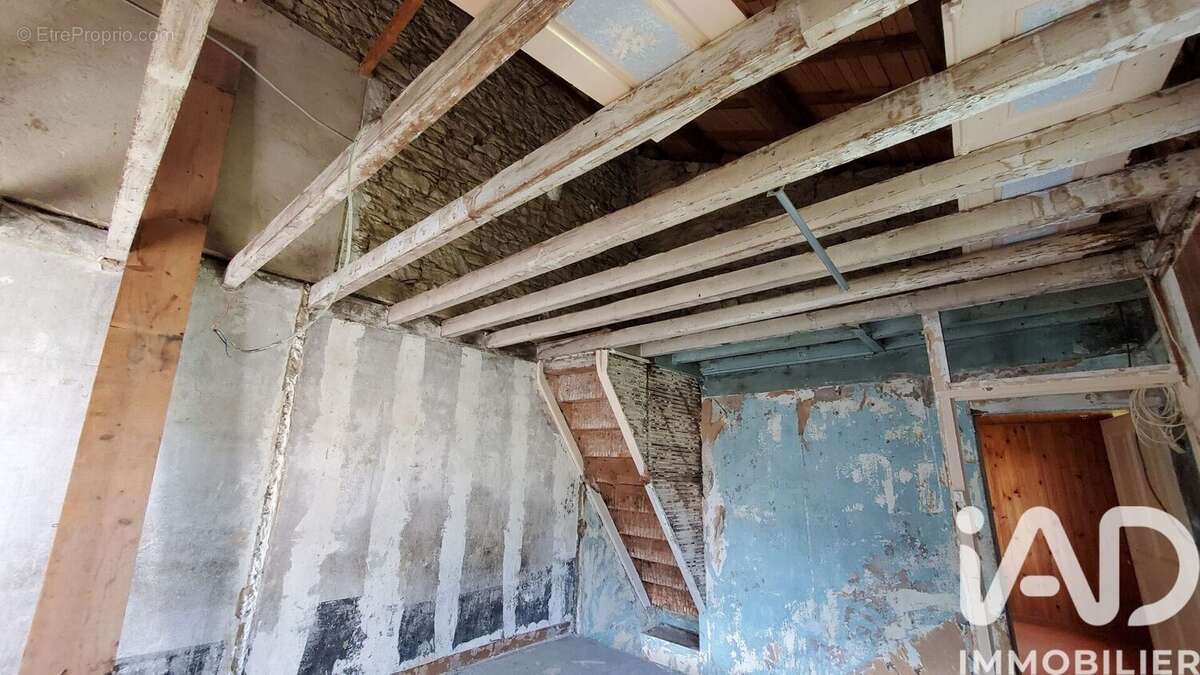 Maison 69 m² à Rencurel  - photo 9