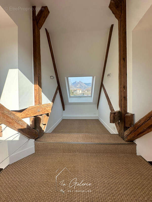 Appartement à SAINT-EGREVE