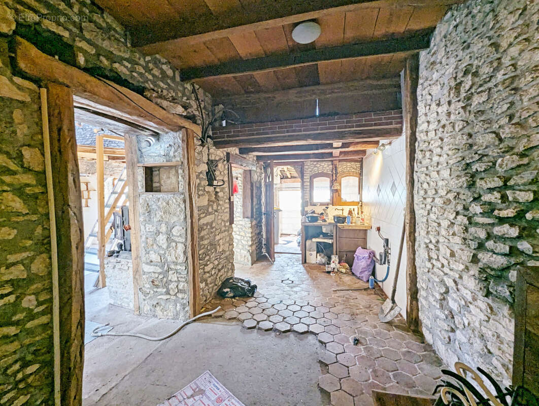Maison à CORQUILLEROY