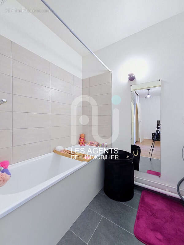 Appartement à GENNEVILLIERS