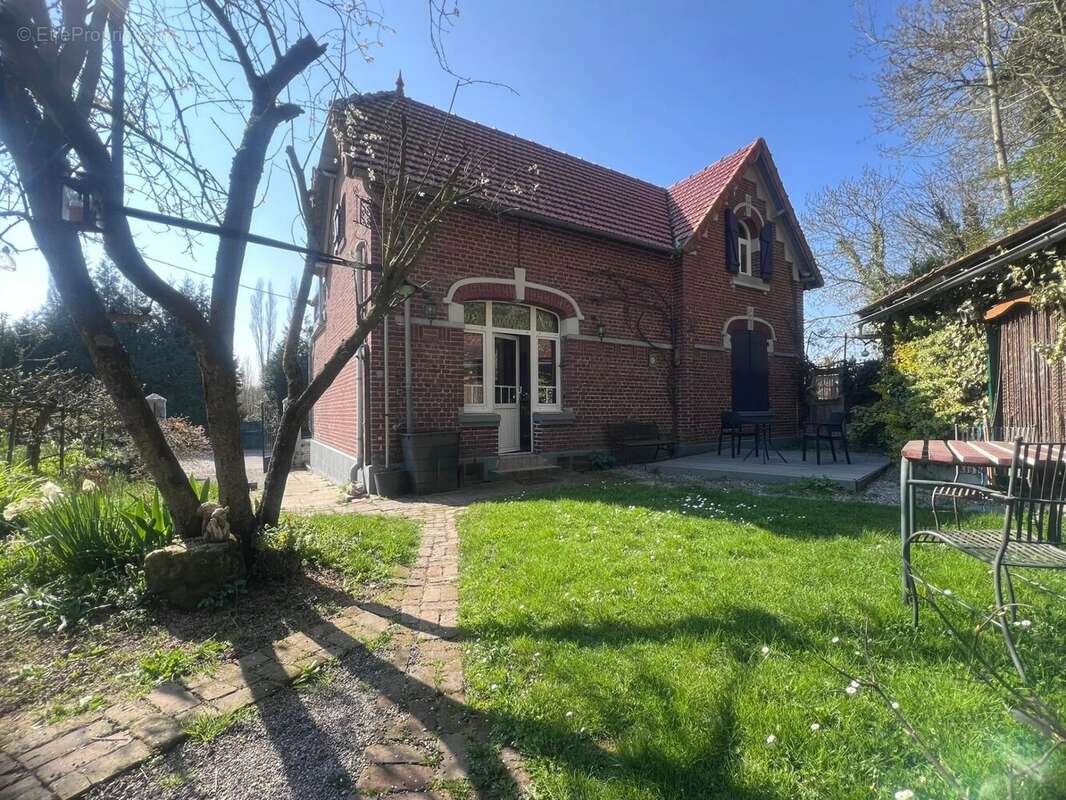 Maison à GOUZEAUCOURT