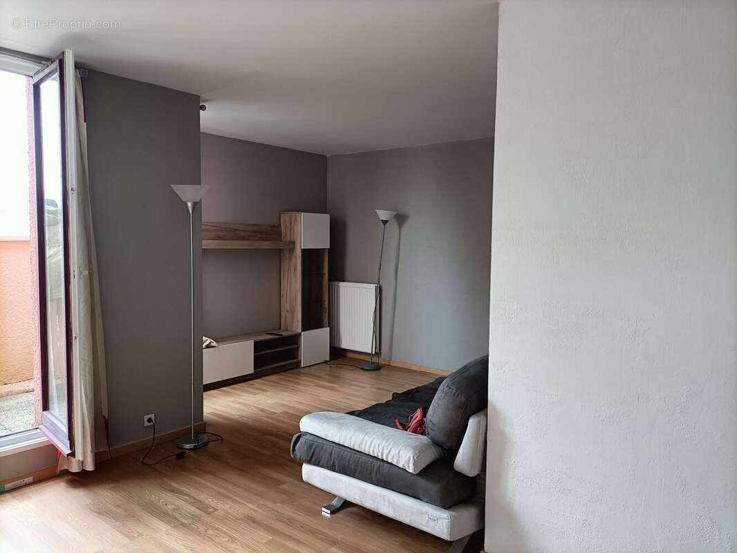 Salon - Appartement à CERGY