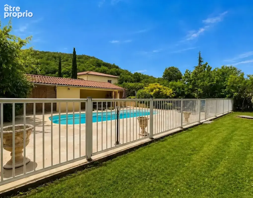 Belle maison familiale avec piscine sur terrain de 1700 m² - photo 25
