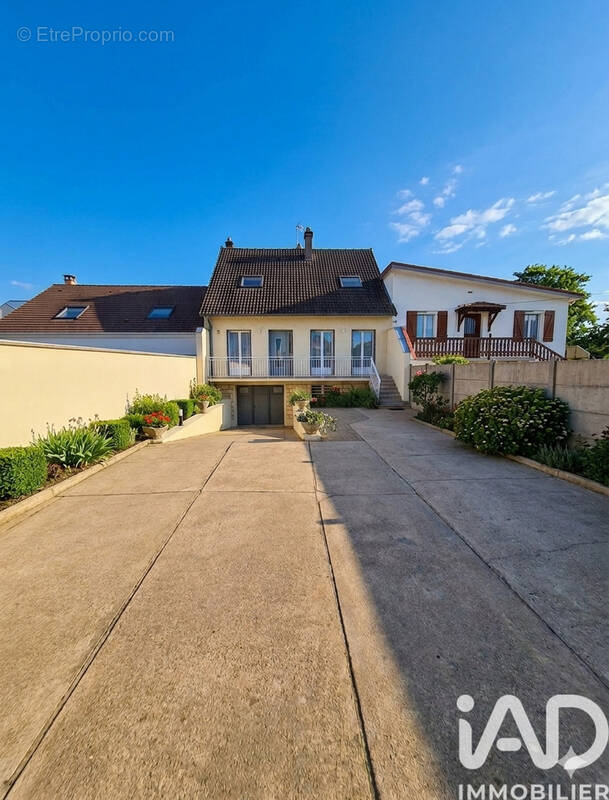 Photo 1 - Maison à MORANGIS