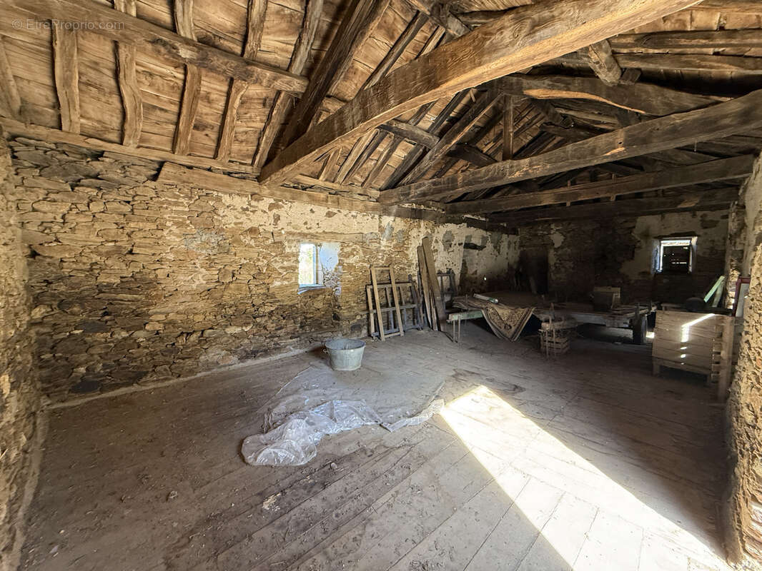 Maison à SAINT-SERNIN-SUR-RANCE