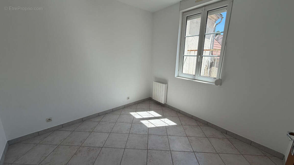 Appartement à MEZIERES-SUR-SEINE