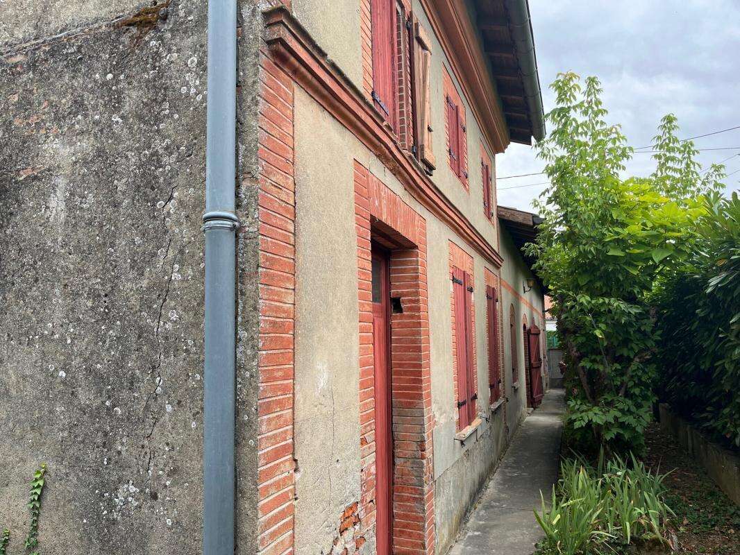 Maison à LAPEYROUSE-FOSSAT