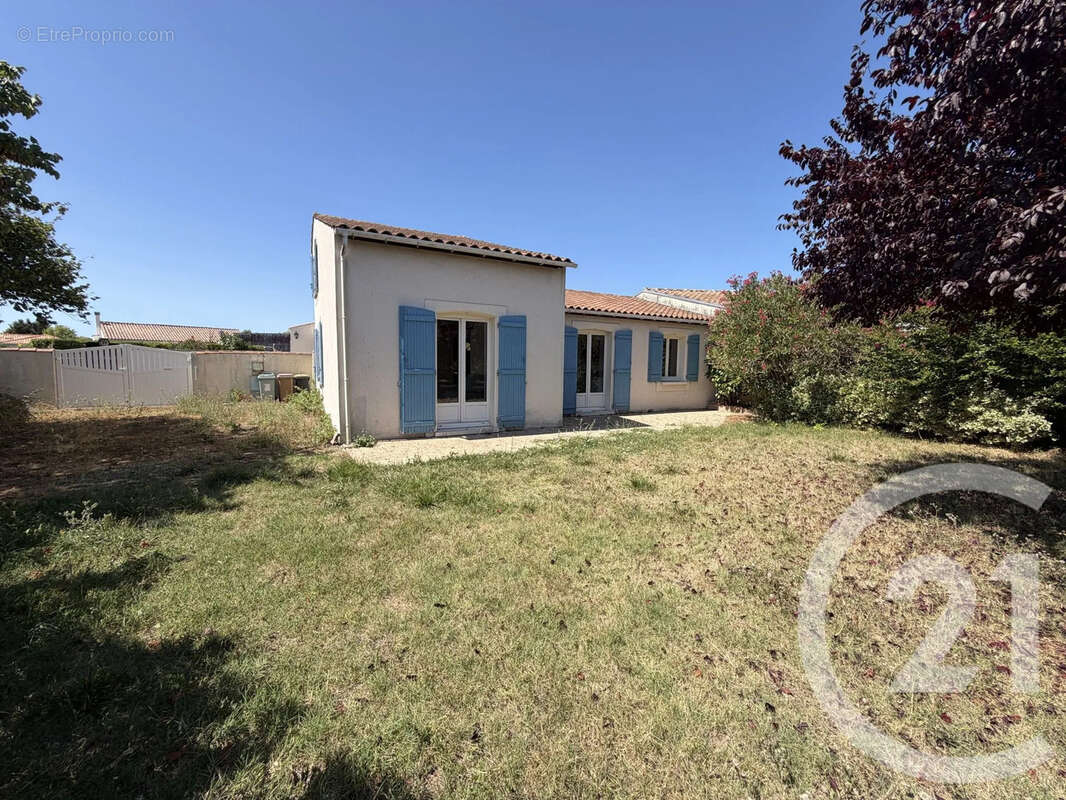 Maison 86 m² à Saint-Sulpice-De-Royan  - photo 16