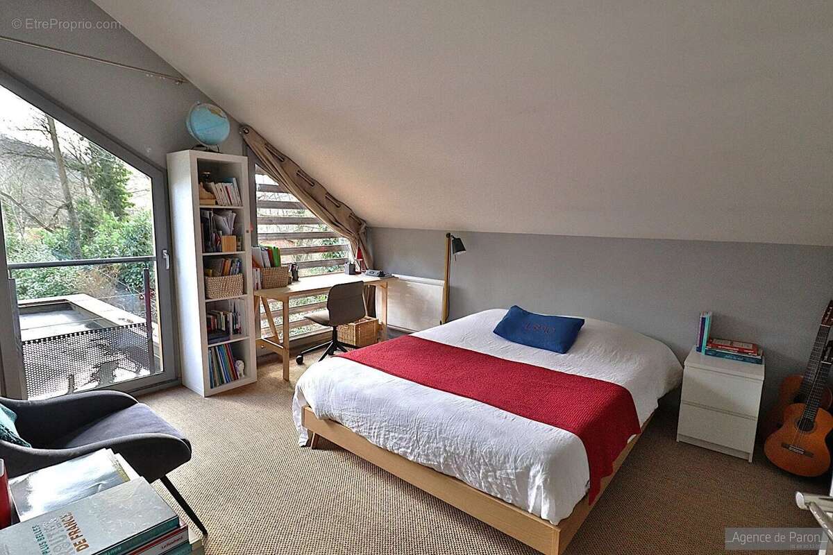 Maison à VERRIERES-LE-BUISSON