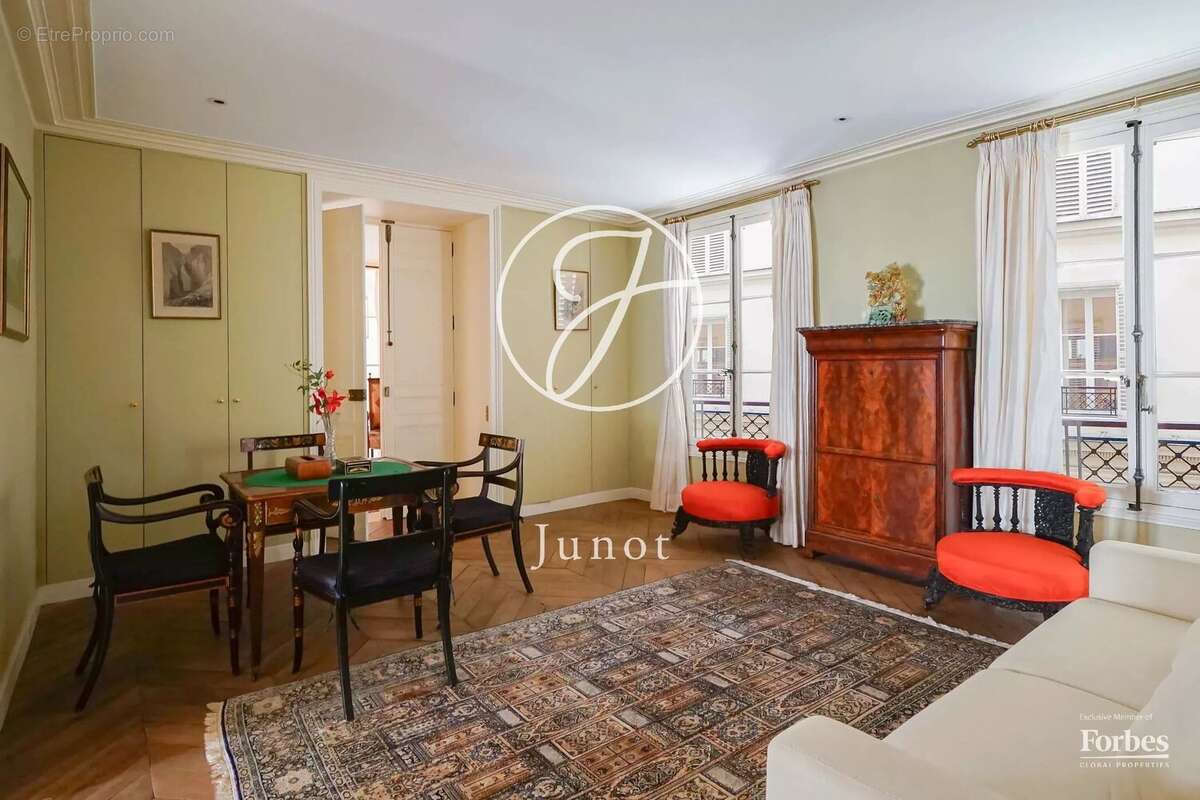 Paris 1er - VENDÔME / RIVOLI - Appartement à vendre - 4 pièces - 135,54m² Carrez - 3 chambres. - photo 12