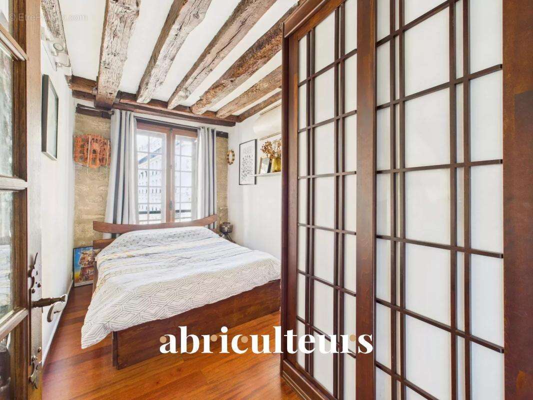 Appartement à PARIS-4E