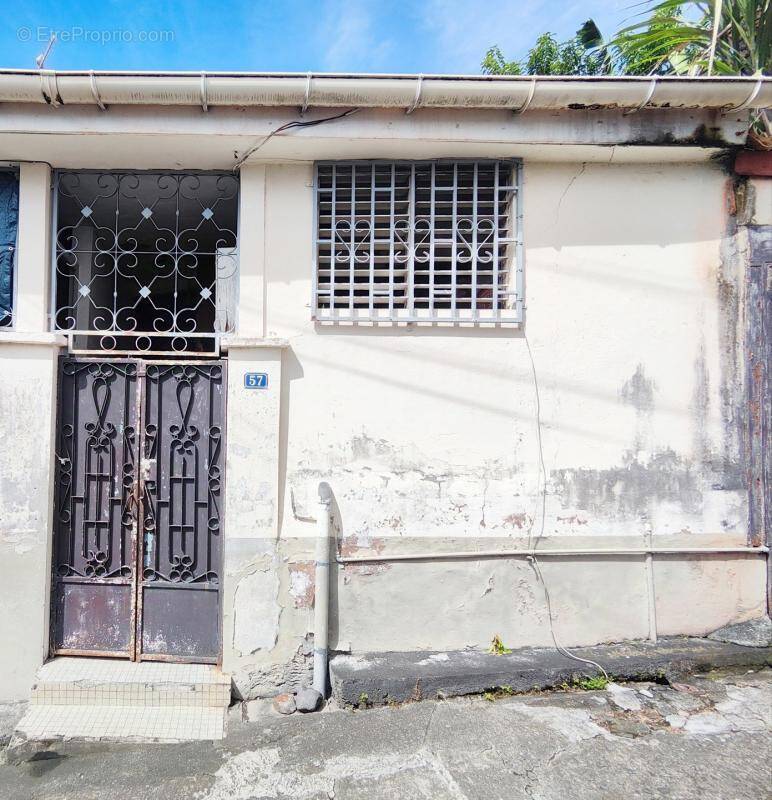 Maison à BASSE-TERRE