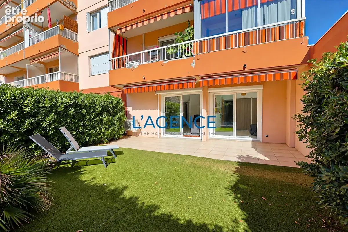 Hyères   appartement t3 de 68 m2 avec jardin privatif de 80 m2 et parkin - photo 2