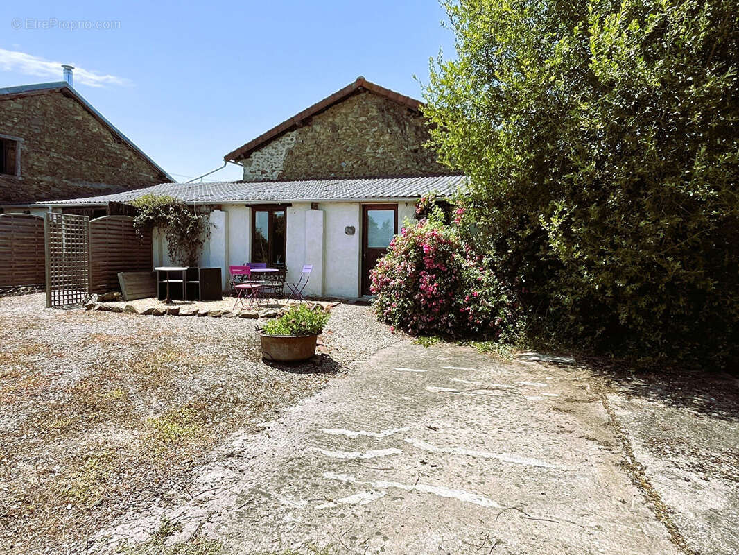 Maison à SAINT-BAZILE