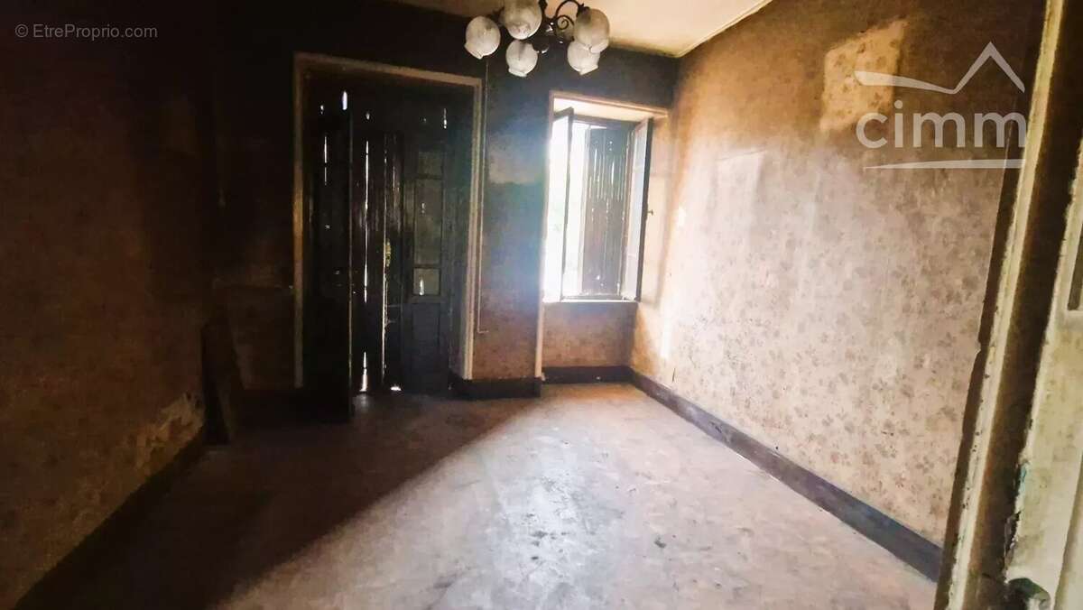 Appartement à LA TOUR-DU-PIN