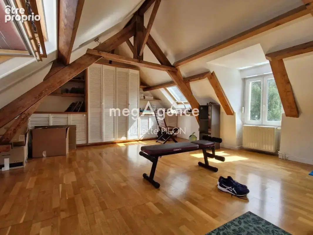 Maison de ville avec jardin et dépendance - photo 10