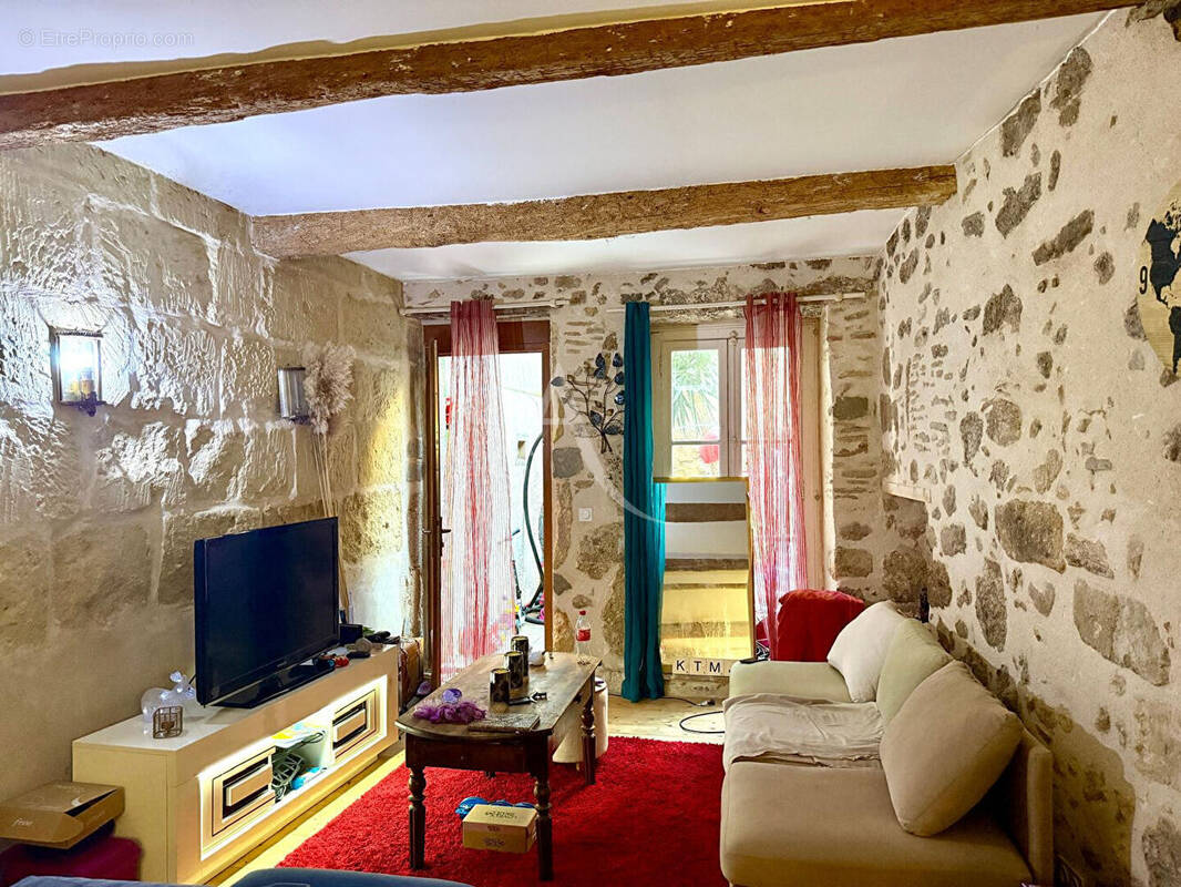 Maison à POMEROLS