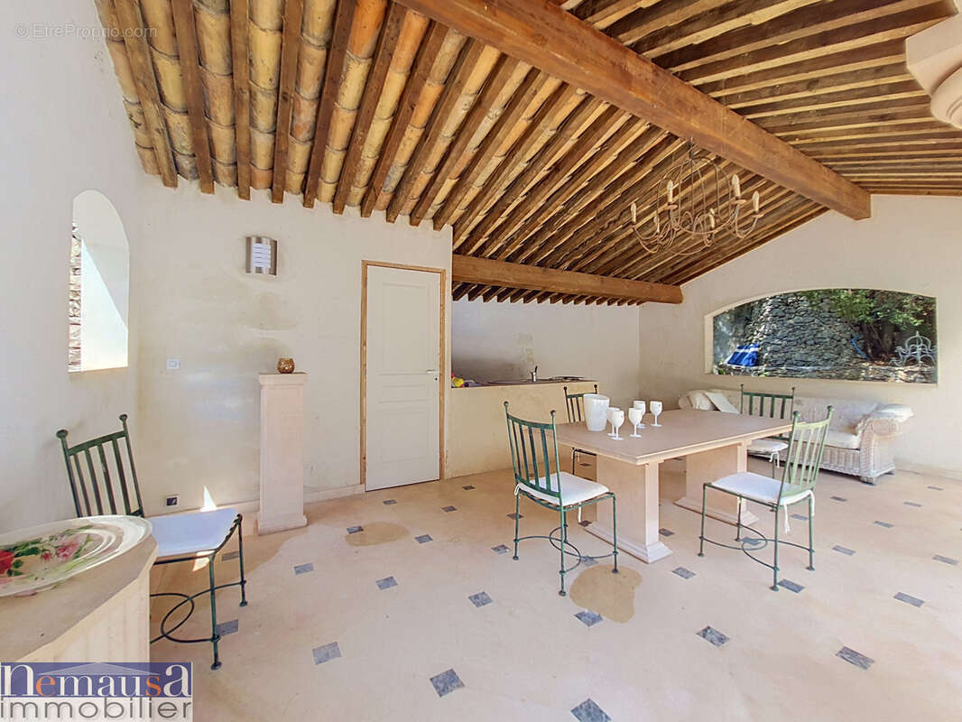 Propriété 200m2 avec Matériaux Nobles secteur bas Planette - photo 12